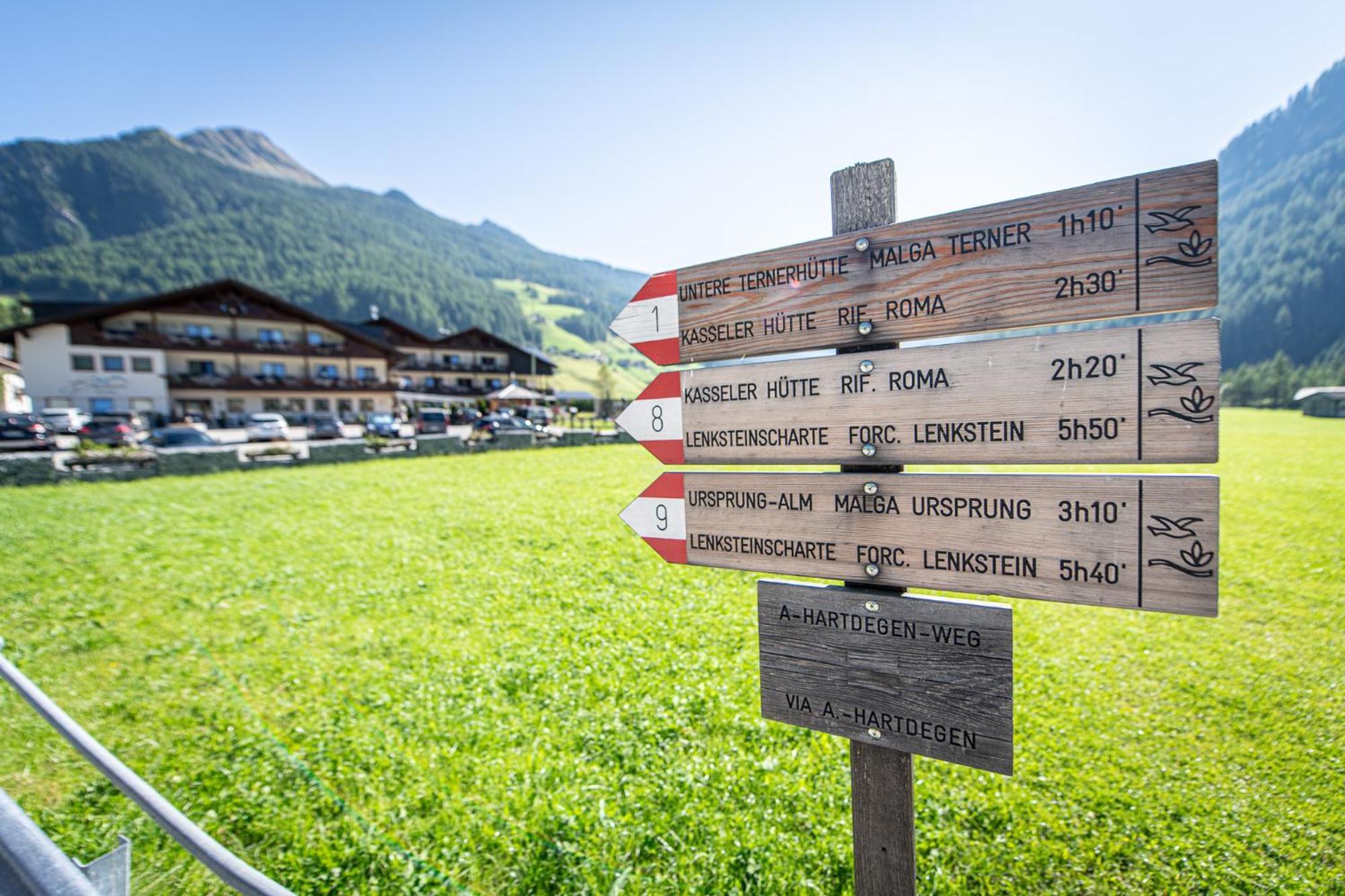 Hotel Bacher Rein in Taufers Exterior foto