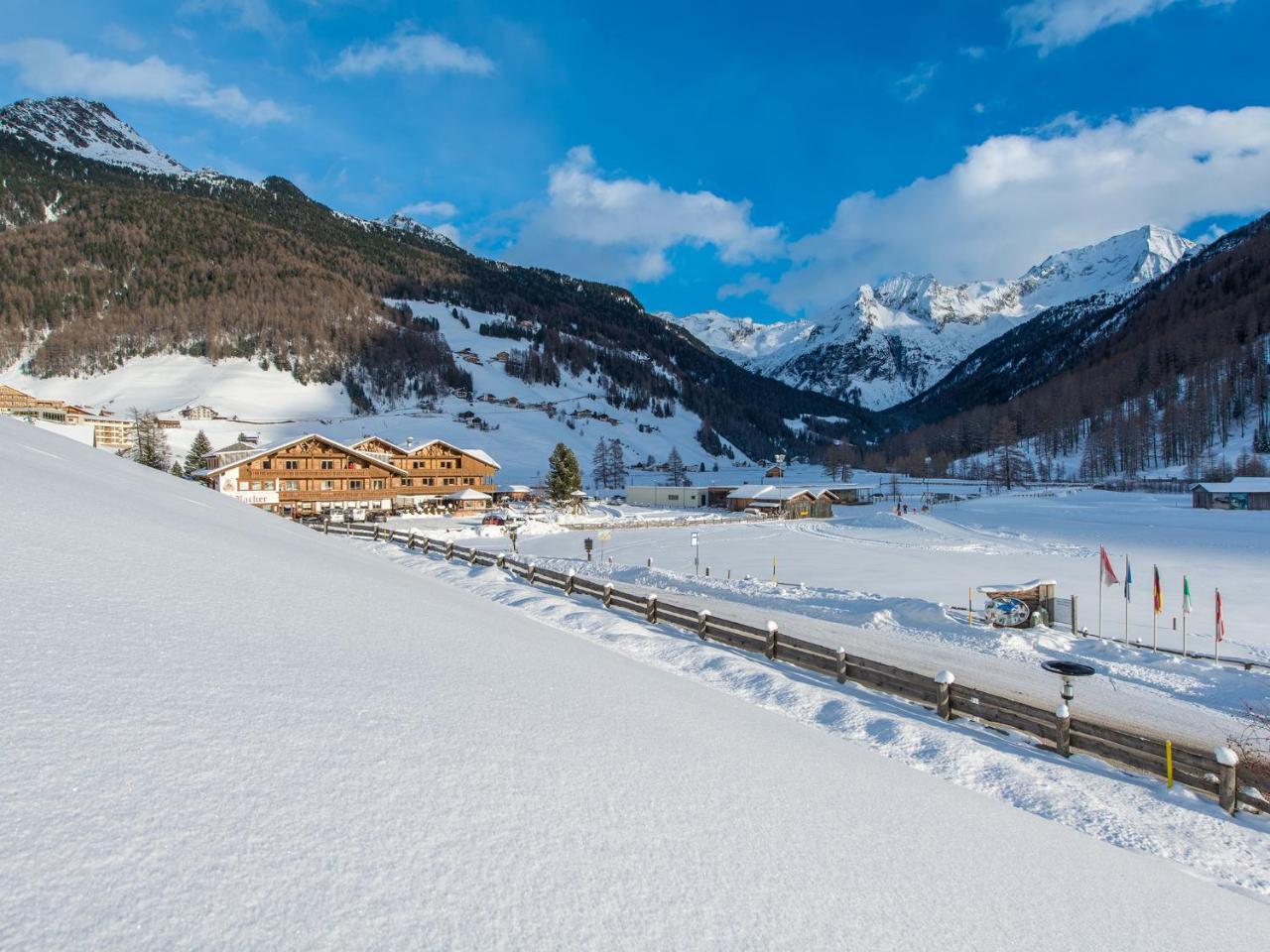 Hotel Bacher Rein in Taufers Exterior foto